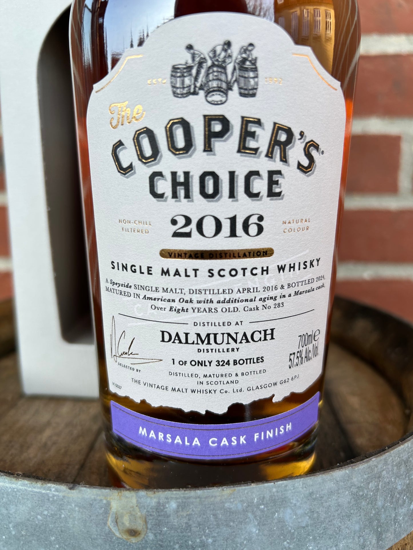 Dalmunach 2016 8 år 57,5% Marsala Cask Finish - Cooper's Choice