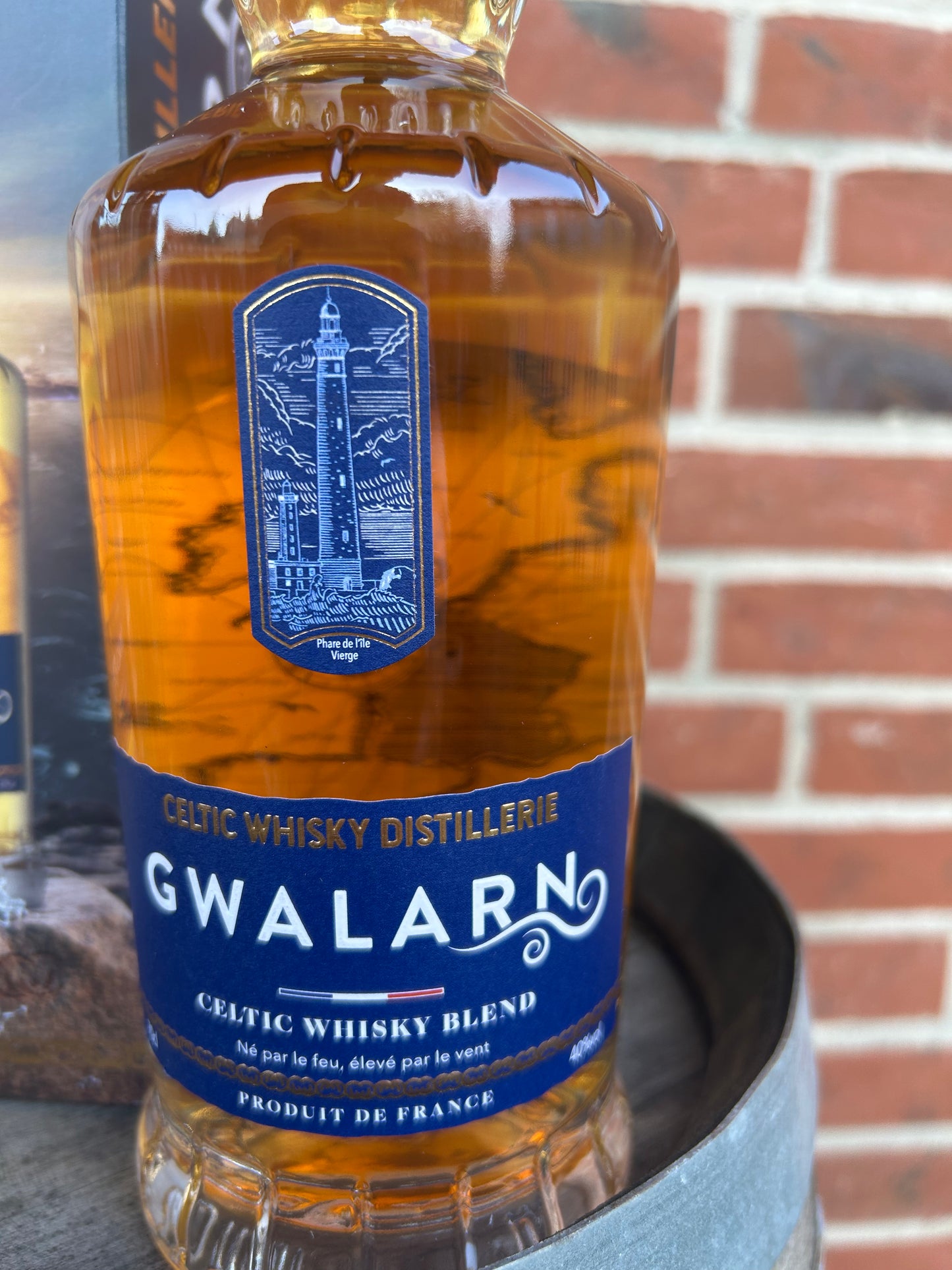 GWALARN WHISKY 40% Blended Whisky