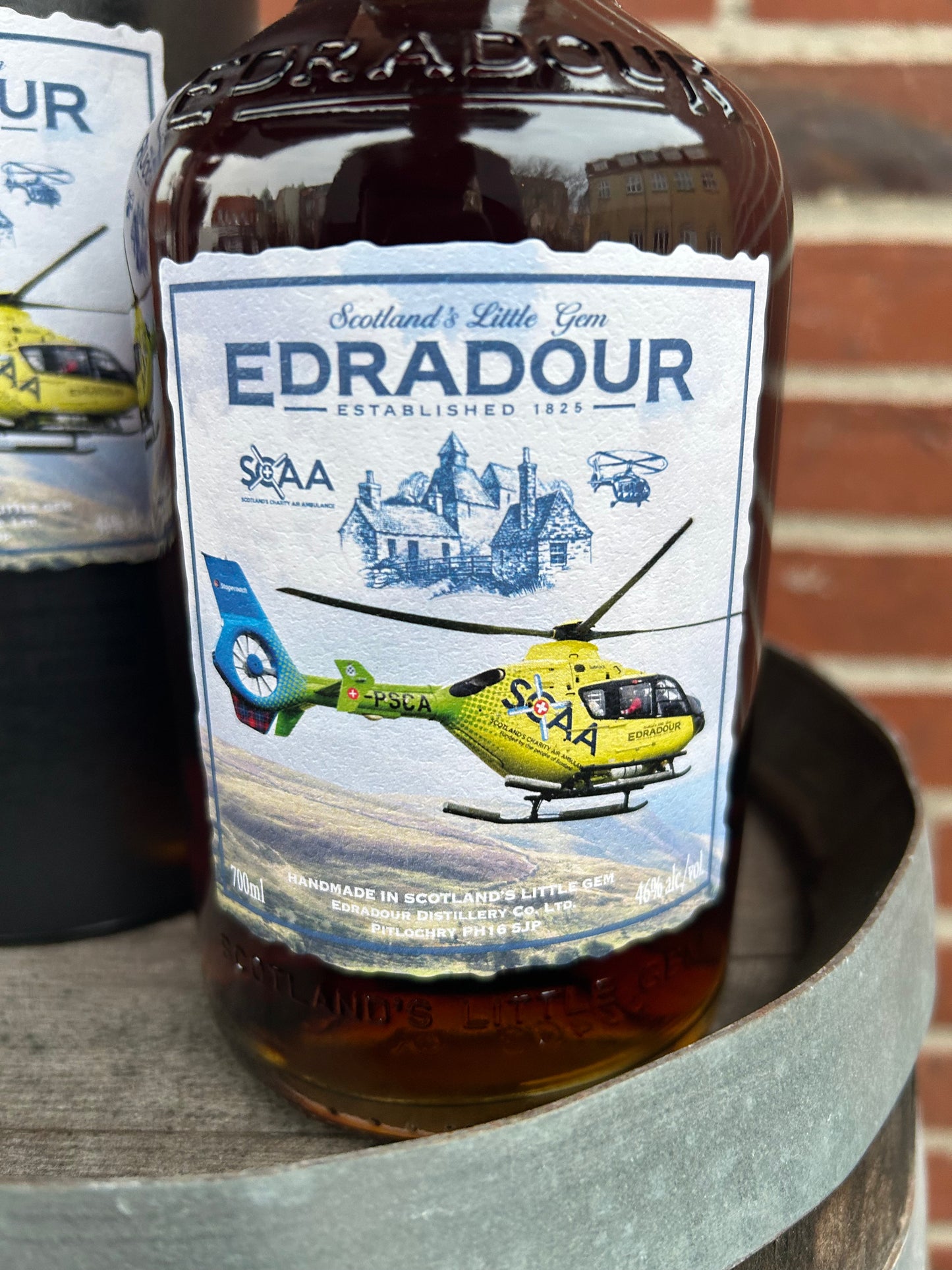 Edradour 2013-2024 10 år 46% Scotland's Charity Air Ambulance