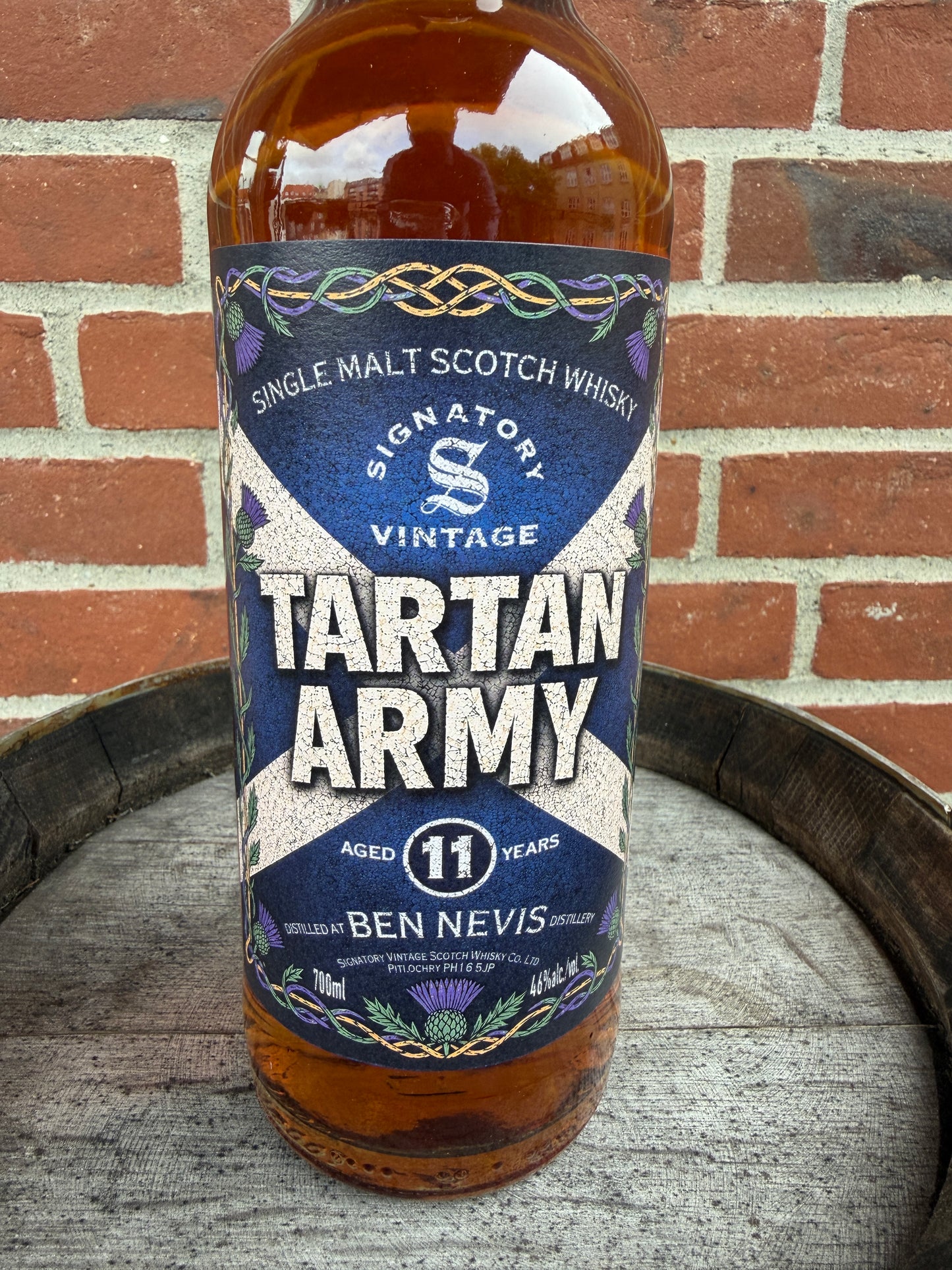 Ben Nevis 11 år 46% “Tartan Army” Signatory Vintage