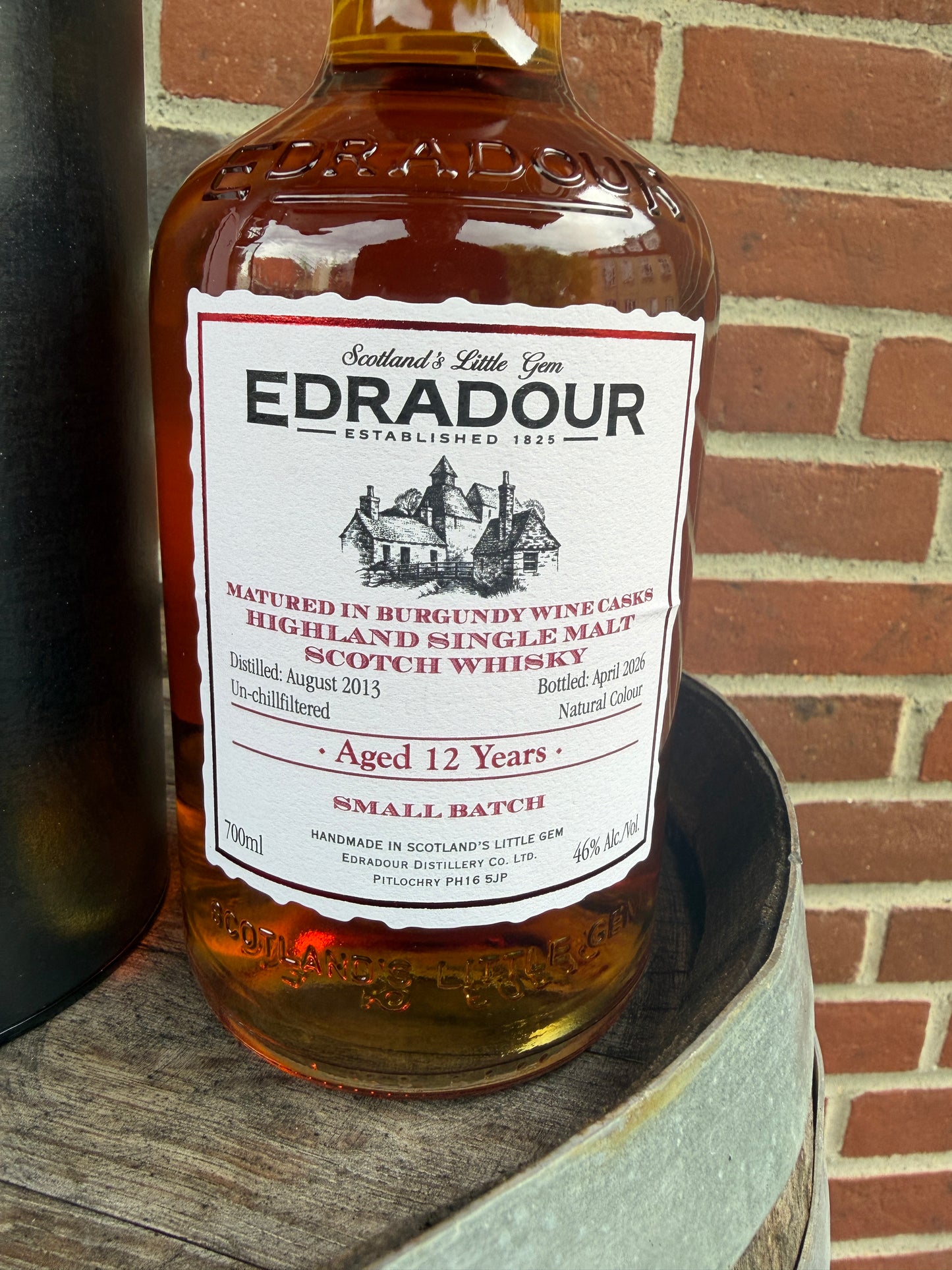 Edradour 2013 12 år  Burgundy 46 %